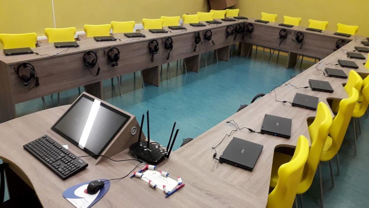 Pracownia Językowa w Zespole Szkół Publicznych w Starej Błotnicy